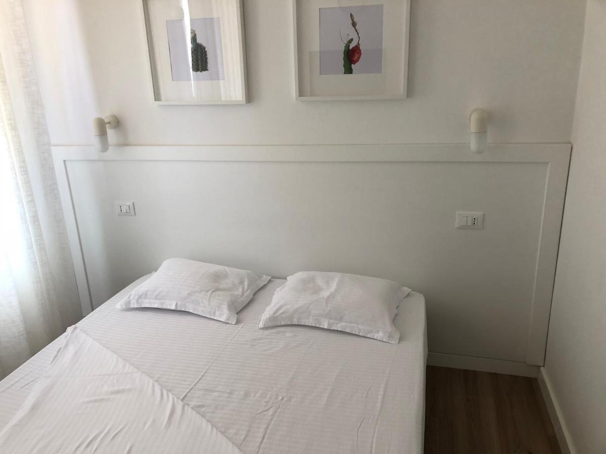 Aleksi Rooms Shëngjin Esterno foto