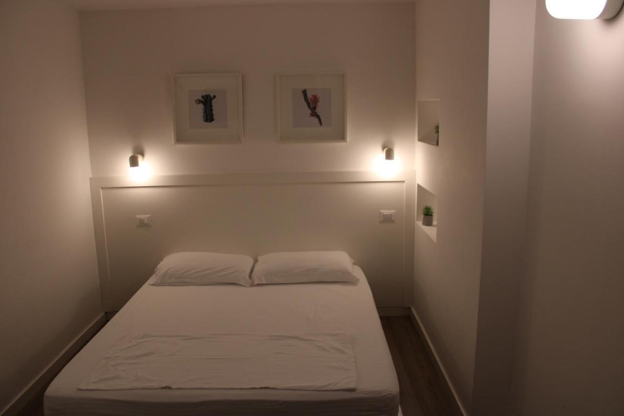 Aleksi Rooms Shëngjin Esterno foto