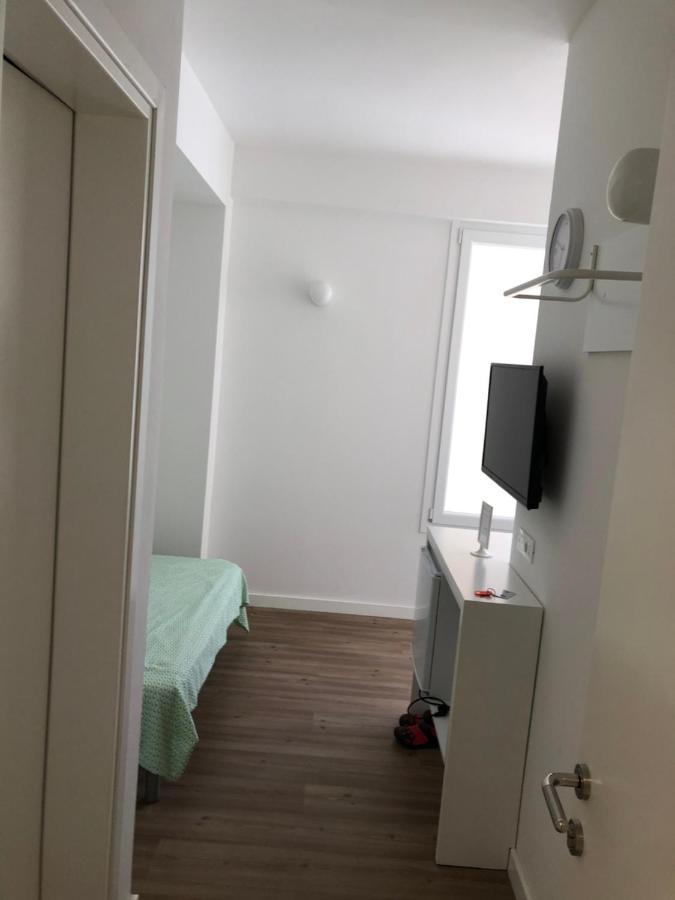 Aleksi Rooms Shëngjin Esterno foto